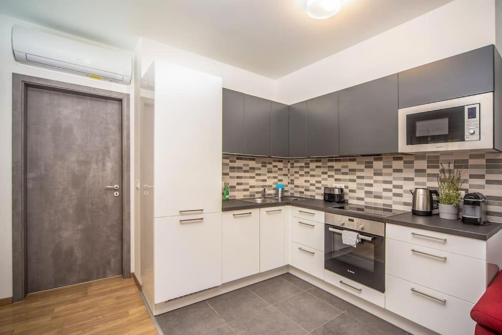 Grace Pine Apartment 1 Budapest Bagian luar foto